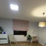 Apartman Pastelowy 40 Metrow Z Widokiem Na Ogrod *