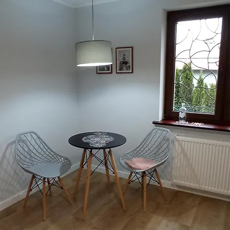 Pastelowy 40 Metrow Z Widokiem Na Ogrod Apartman *
