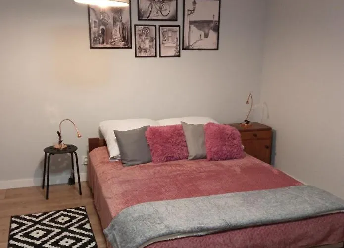 Pastelowy 40 Metrow Z Widokiem Na Ogrod * 그단스크