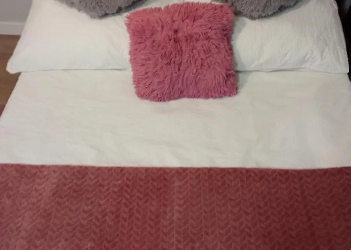 Pastelowy 40 Metrow Z Widokiem Na Ogrod